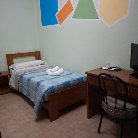 Hotel Soleo Quartu SantʼElena Exteriör bild