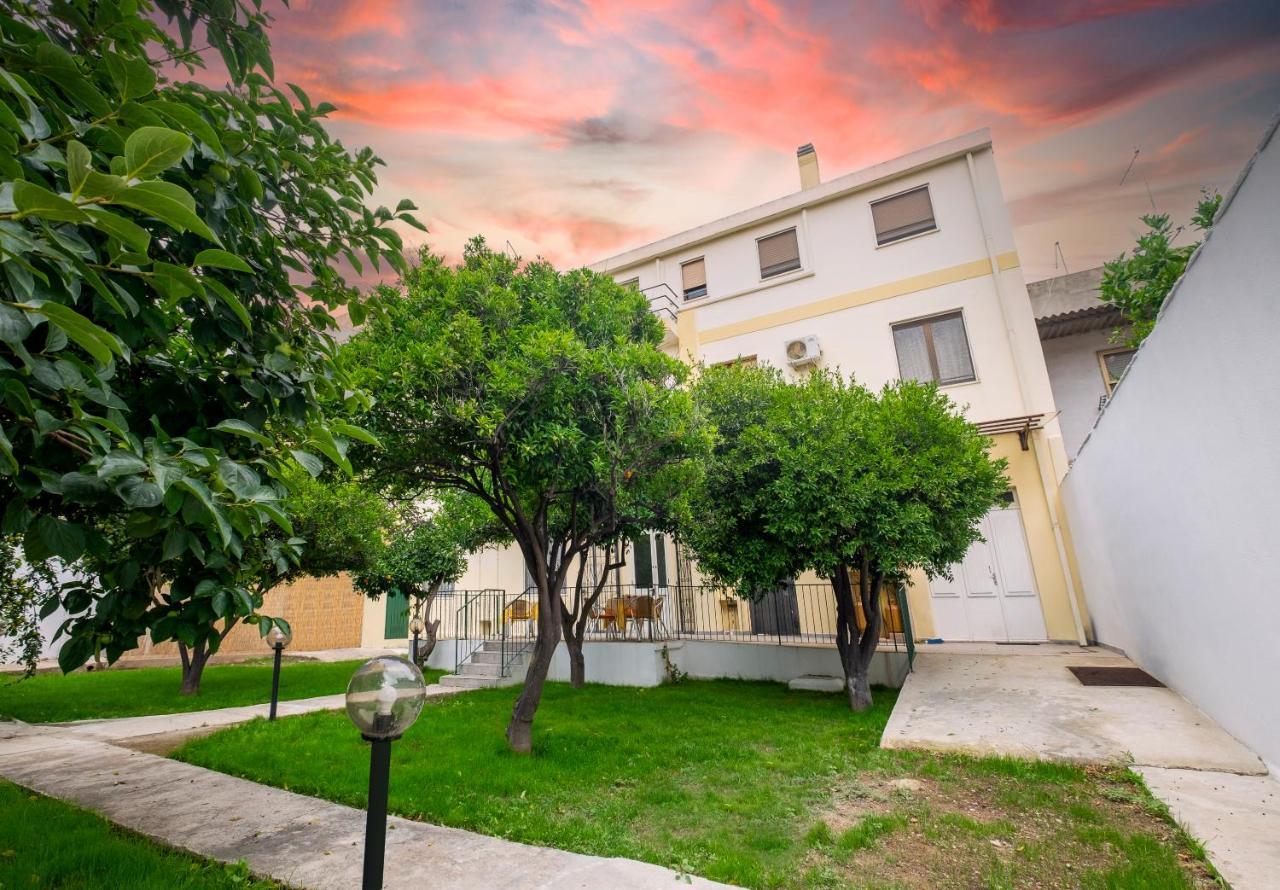 Hotel Soleo Quartu SantʼElena Exteriör bild