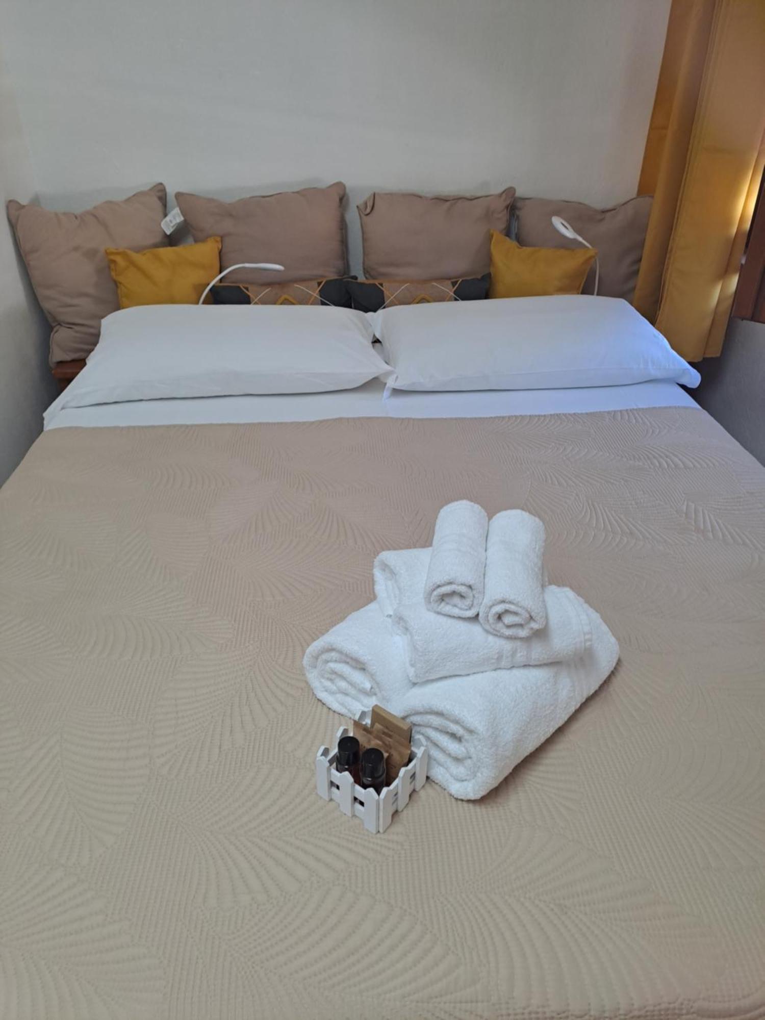 Hotel Soleo Quartu SantʼElena Exteriör bild