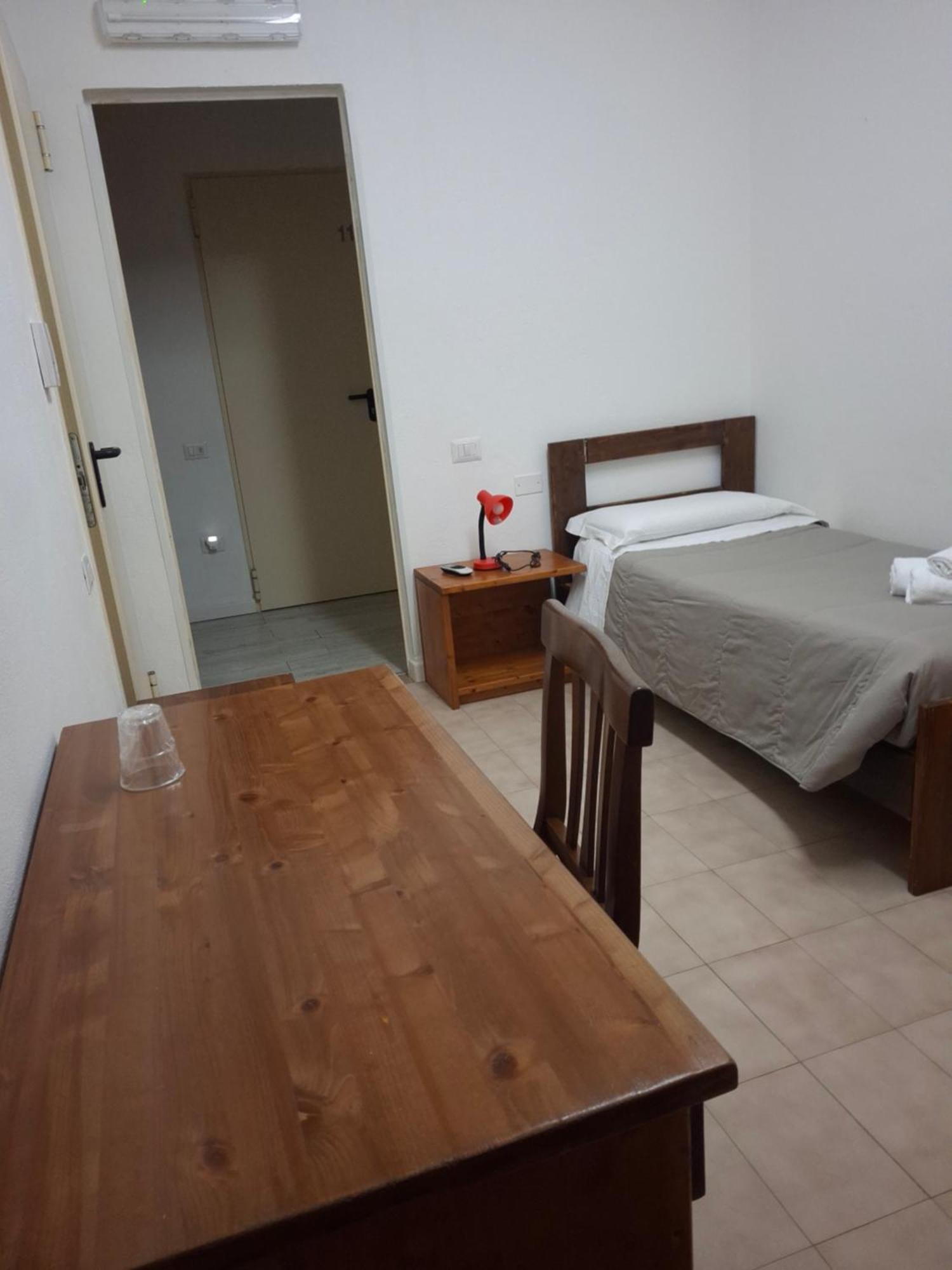 Hotel Soleo Quartu SantʼElena Exteriör bild