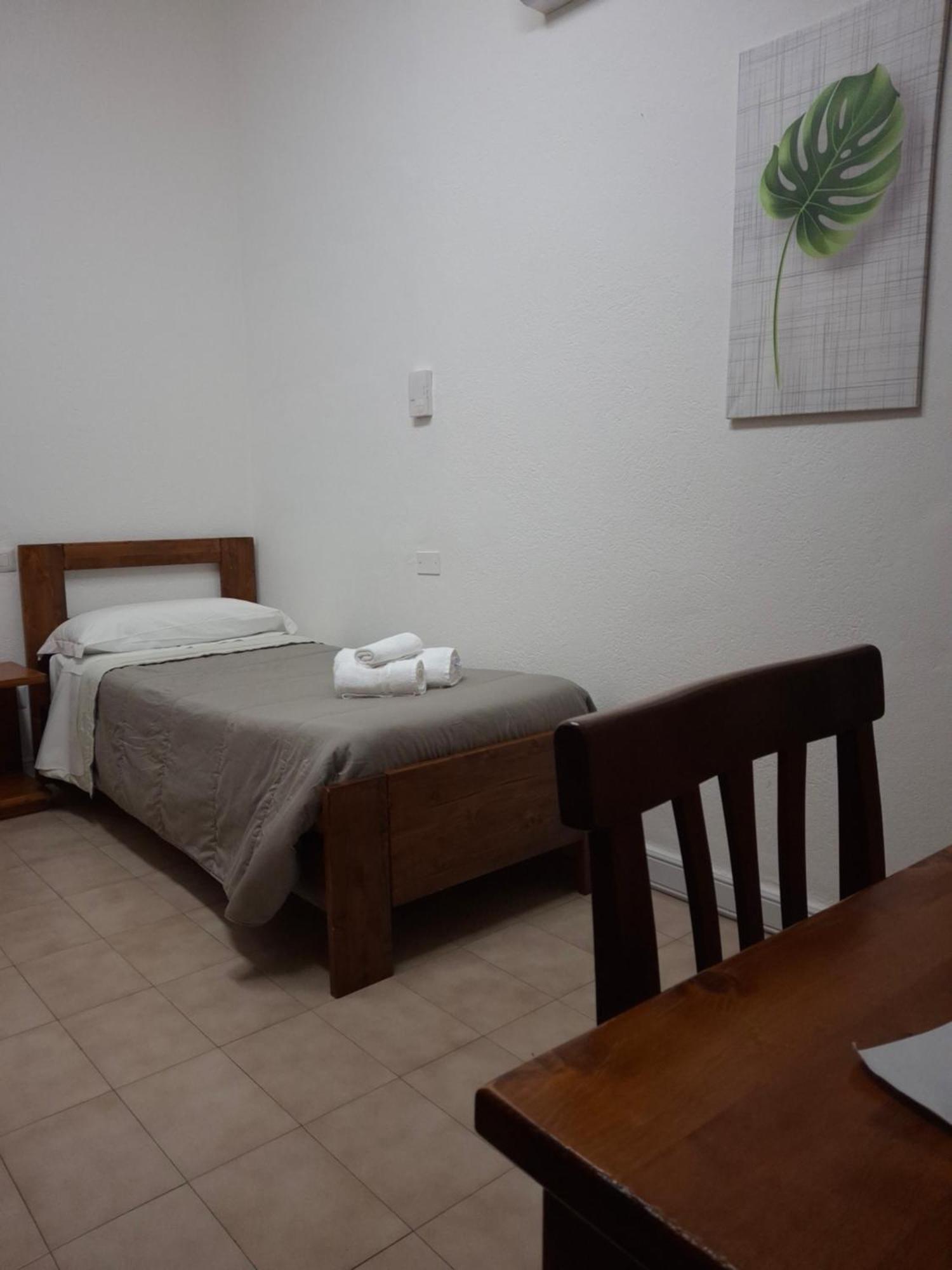 Hotel Soleo Quartu SantʼElena Exteriör bild