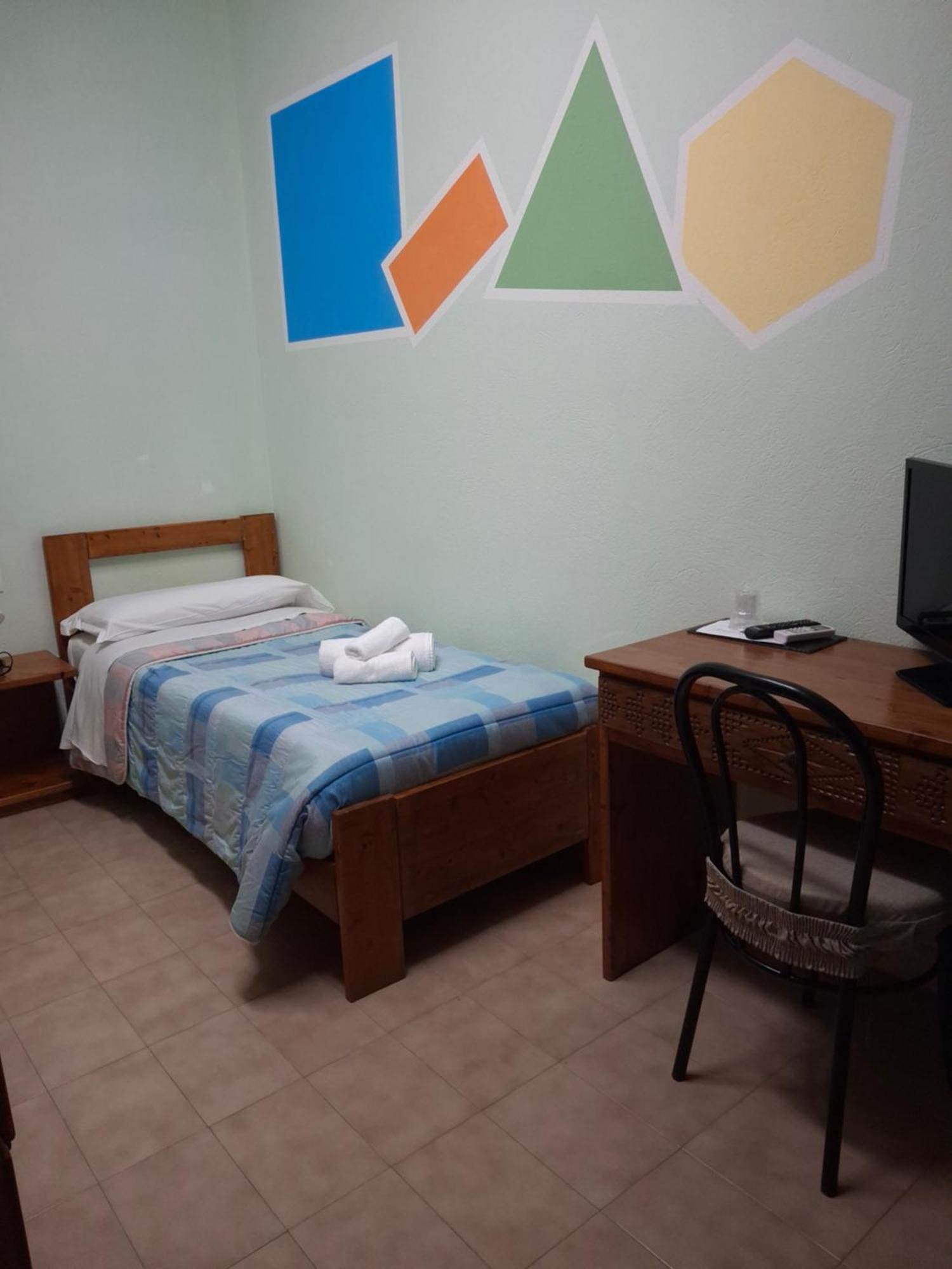 Hotel Soleo Quartu SantʼElena Exteriör bild